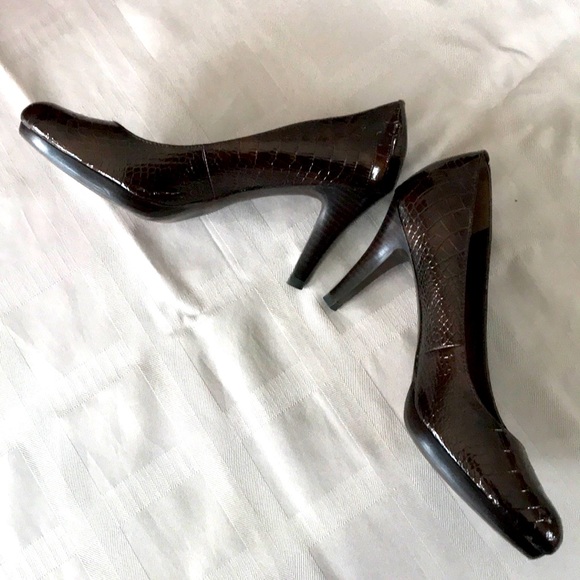 Anne Klein heels - Picture 3 of 5